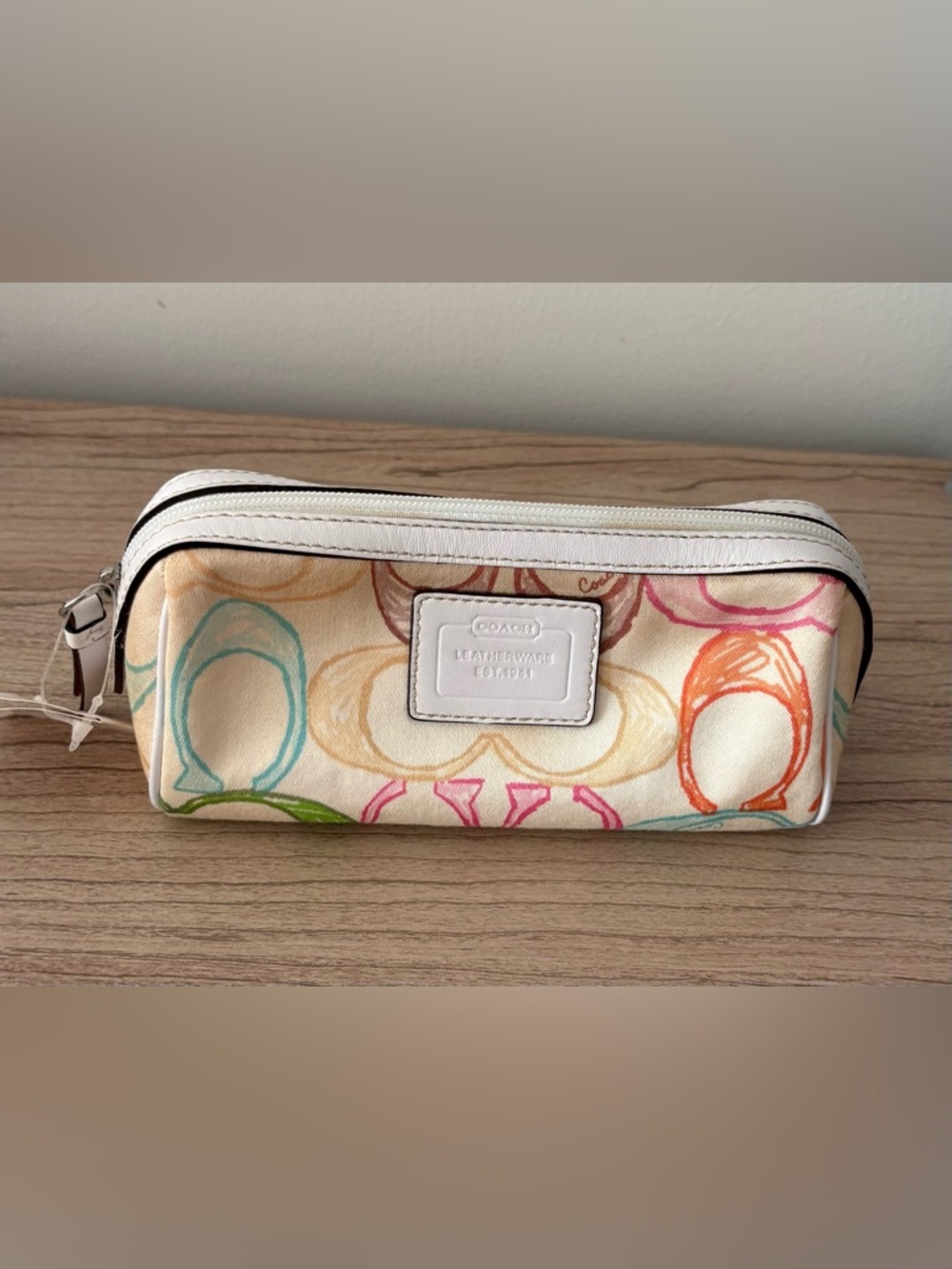Coach NWT Cream Multicolor Circle Print Cosmetic Pouch
